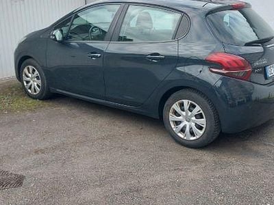 Blau Gebraucht 2017 Peugeot 208 Style Kleinwagen | 5.999 € (Guter Preis)