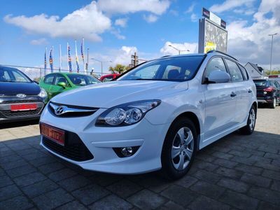 gebraucht Hyundai i30 CW 1.4 2.Hand Klima. Ganzjahresreifen AHK.