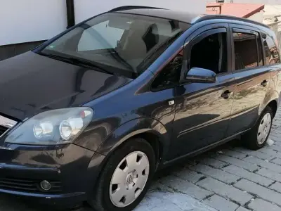 Usata Opel Zafira 97 CV (71 kW) 2006 Blu Monovolume
