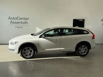 Gebraucht Volvo V60 CC 190 PS (139 kW) 2017 Weiß Kombi