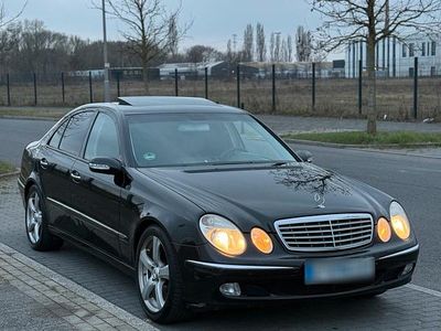 Gebraucht Mercedes E220 150 PS (110 kW) 2004 Schwarz Limousine