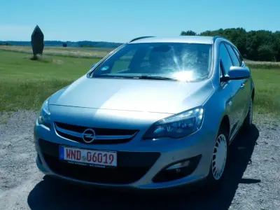 Gebraucht Opel Astra 110 PS (80 kW) 2015 Silber Kombi