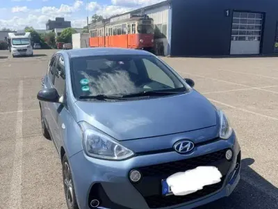 Gebraucht Hyundai i10 Trend 67 PS (49 kW) 2019 Blau Kleinwagen
