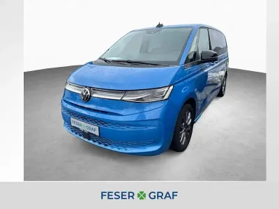 Gebraucht VW Multivan Life 150 PS (110 kW) 2023 Florida beach blue metallic Van / Kleinbus