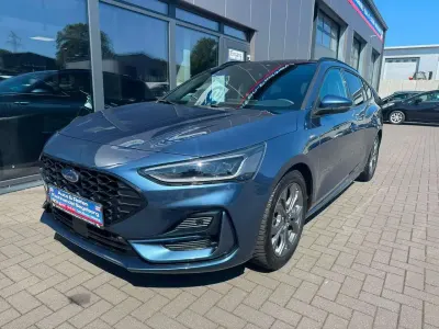 Gebraucht Ford Focus ST-Line 155 PS (114 kW) 2024 Chrome blue Kombi