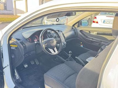 Gebraucht Kia Ceed Spirit 116 PS (85 kW) 2012 Kleinwagen