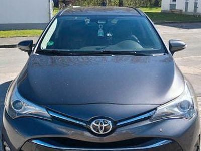 Gebraucht Toyota Avensis Edition-S 143 PS (105 kW) 2015 Grau Kombi