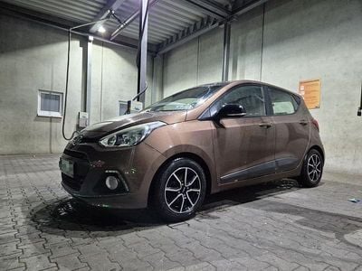 Braun Gebraucht 2014 Hyundai i10 Edition Kleinwagen | 5.999 € (Etwas zu teuer)