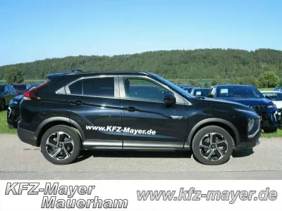 Gebraucht Mitsubishi Eclipse Cross Plus 188 PS (138 kW) 2022 Panther schwarz metallic SUV