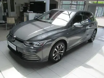 Gebraucht VW Golf VIII United 131 PS (96 kW) 2021 Grau Limousine