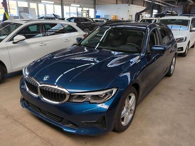 Gebraucht BMW 320e Sport Line 204 PS (150 kW) 2021 Blau Kombi