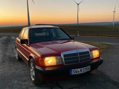 Gebraucht Mercedes 190 109 PS (80 kW) 1993 Rot Limousine