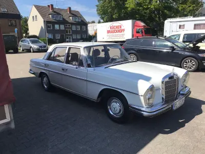 Gebraucht Mercedes 250 130 PS (95 kW) 1966 Limousine