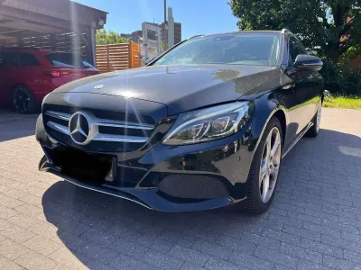 Gebraucht Mercedes C180 156 PS (114 kW) 2018 Schwarz  unilack Kombi