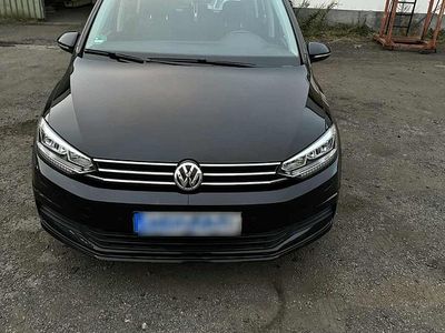Schwarz Gebraucht 2019 VW Touran Van / Kleinbus | 24.000 € (Teuer)