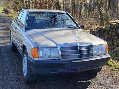 Gebraucht Mercedes 190 122 PS (89 kW) 1985 Other Limousine