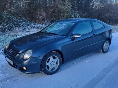 Gebraucht Mercedes CLK220 150 PS (110 kW) 2005 Grau Coupé