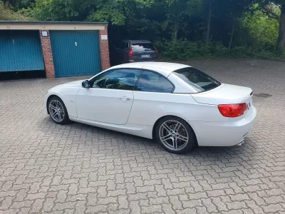 Gebraucht BMW 325 Cabriolet Exclusive 218 PS (160 kW) 2012 Rot Cabrio