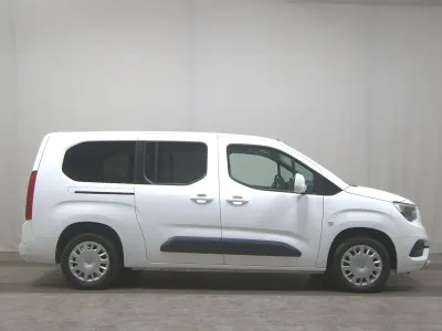 Gebraucht Opel Combo Life Edition 131 PS (96 kW) 2020 Jade weiss/arktis weiss Van / Kleinbus