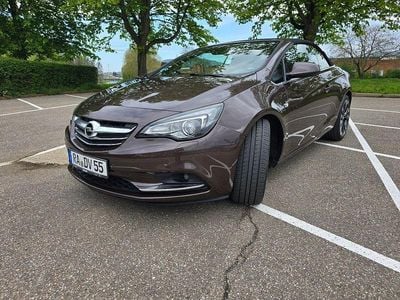 Usado Opel Cascada Innovation 170 HP (125 kW) 2015 Cabrios