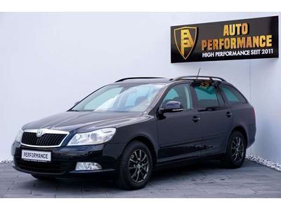 gebraucht Skoda Octavia Combi *Xenon~PDC~AHK~SHZ*2.Hd~6 Gang*