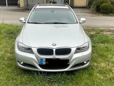 Gebraucht BMW 318 143 PS (105 kW) 2010 Silber Kombi