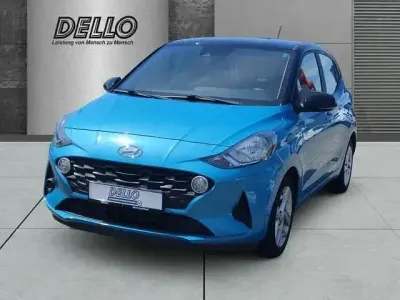 Gebraucht Hyundai i10 Trend 84 PS (61 kW) 2023 Blau Kleinwagen