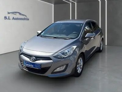 Gebraucht Hyundai i30 Trend 135 PS (99 kW) 2014 Grau Limousine