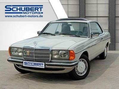 Grau Gebraucht 1980 Mercedes 230 Coupé | 12.390 €