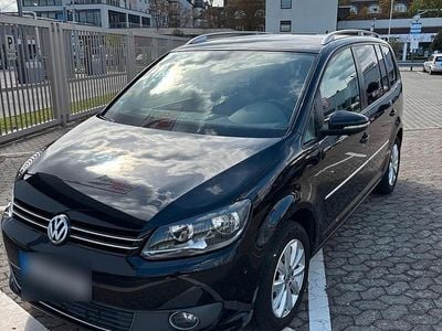 Schwarz Gebraucht 2011 VW Touran Highline Van / Kleinbus | 10.000 € (Teuer)