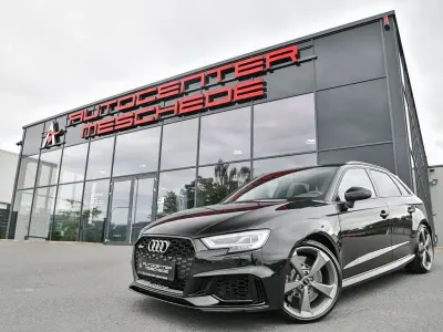 Gebraucht Audi RS3 Ambiente 400 PS (294 kW) 2017 Mythosschwarz metallic Limousine