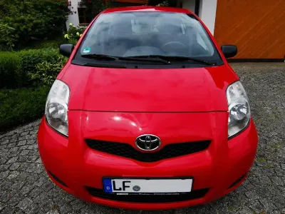 Gebraucht Toyota Yaris Sol 101 PS (74 kW) 2009 Rot Kleinwagen