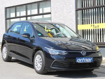 Używany VW Golf VIII 90 KM (66 kW) 2021 Czarny Sedan/Limuzyna