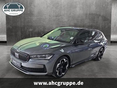 Nuova Skoda Superb SportLine 265 CV (194 kW) 2026 Grigio Station wagon