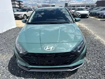 Neu Hyundai i20 90 PS (66 kW) 2026 (mangrove green mg2) Kleinwagen