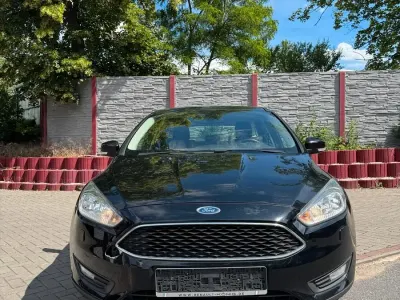 Gebraucht Ford Focus 125 PS (91 kW) 2016 Schwarz Kombi