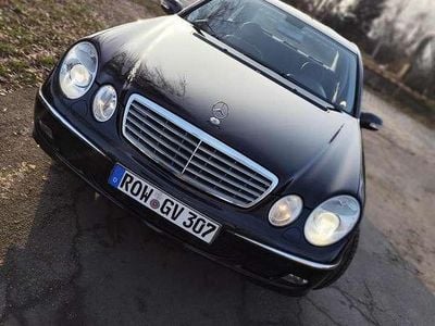 Usata Mercedes E350 Classic 272 CV (200 kW) 2005 Blu Berlina