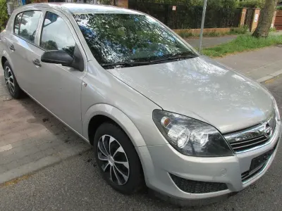 Occasion Opel Astra Basis 90 ch (66 kW) 2009 Gris Berline