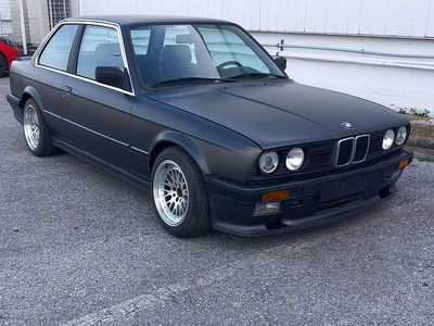 Gebraucht BMW 325 171 PS (125 kW) 1985 Grau Coupé