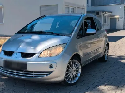 Gebraucht Mitsubishi Colt 95 PS (69 kW) 2007 Silber Kleinwagen