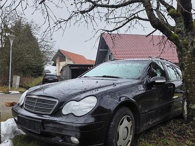Schwarz Gebraucht 2003 Mercedes C180 Kombi | 900 € (Superpreis)