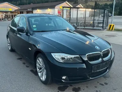 Gebraucht BMW 325 204 PS (150 kW) 2011 Schwarz Limousine