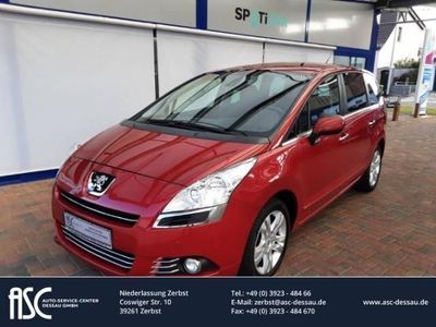 Gebraucht Peugeot 5008 Premium 156 PS (114 kW) 2010 Rot Van / Kleinbus