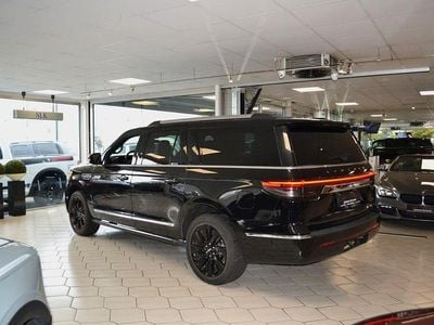 Lincoln Navigator