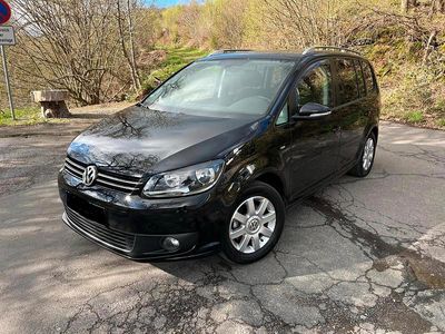 Gebraucht VW Touran 105 PS (77 kW) 2014 Schwarz Van / Kleinbus