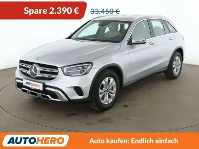 Używany Mercedes GLC200 211 KM (155 kW) 2020 Srebrny SUV