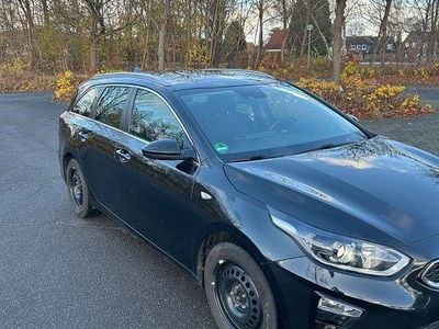 Gebraucht Kia Ceed 136 PS (100 kW) 2021 Schwarz Kleinwagen