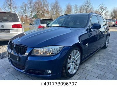 Usata BMW 330 Sport Line 272 CV (200 kW) 2011 Blu Station wagon