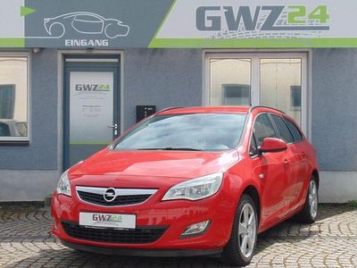 Gebraucht Opel Astra Design Edition 140 PS (102 kW) 2012 Rot Kombi