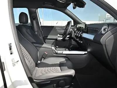 Neu Mercedes EQB250 139 kW (190 PS) 2026 SUV
